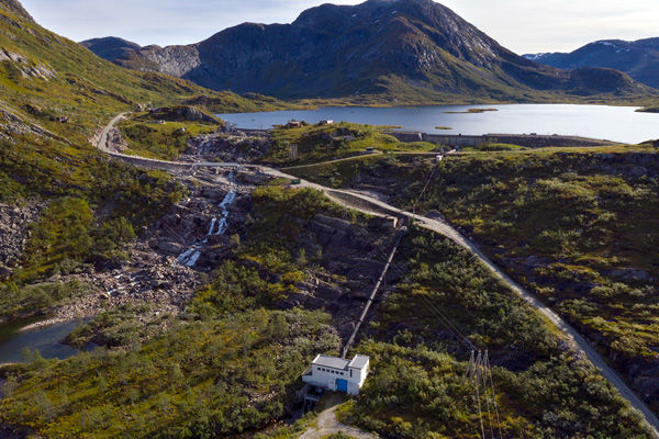 Old K3 power station at Lake Roevatnet 